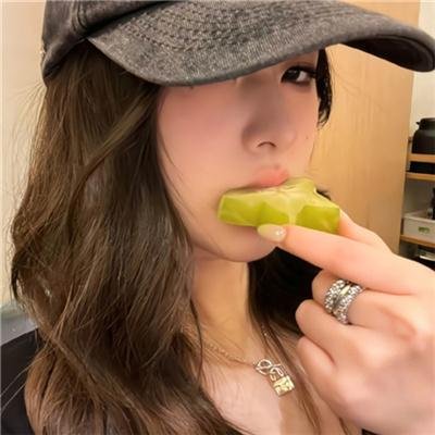 女性枷锁
